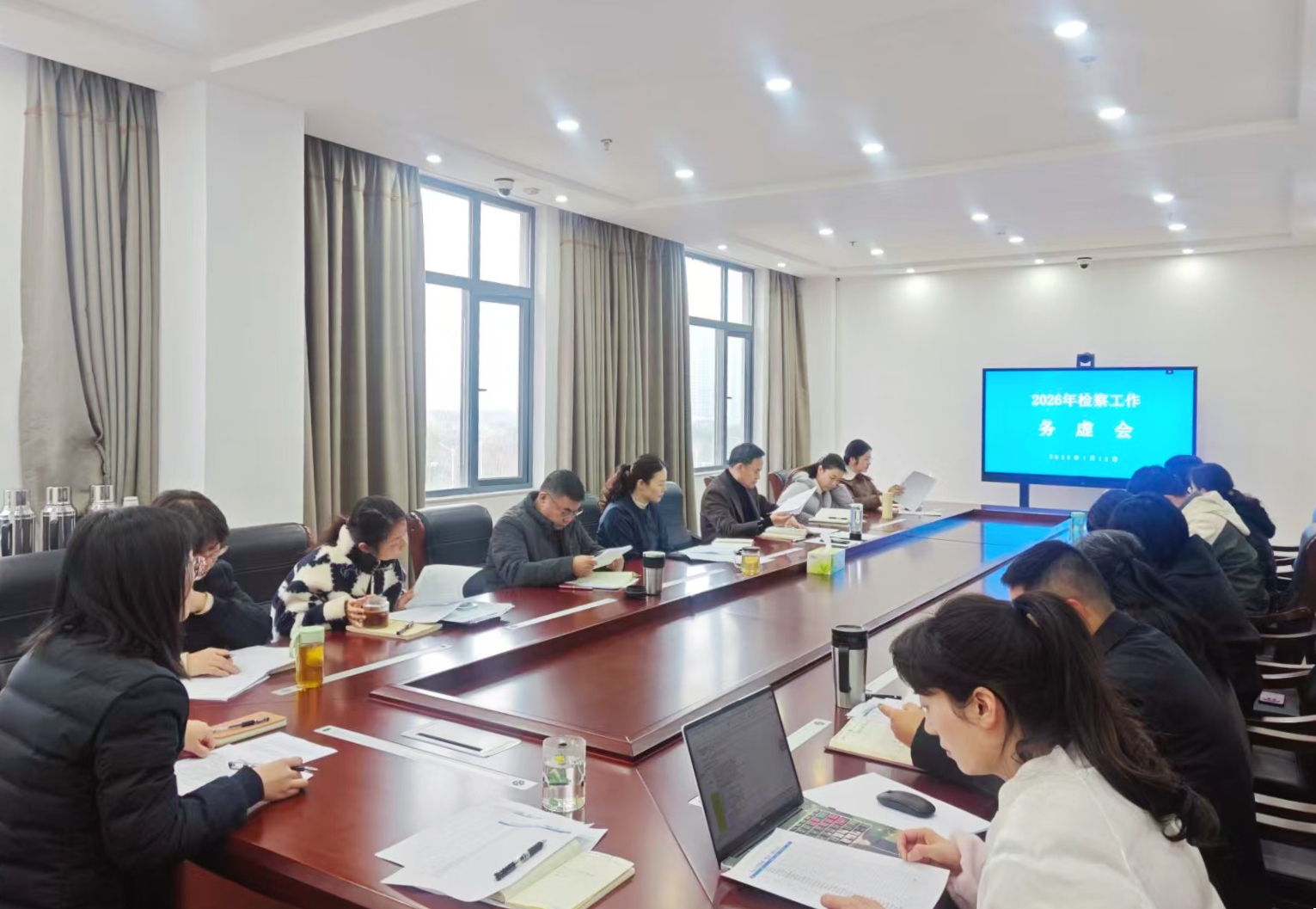 不止于“务虚”，更谋“务实”新篇——鄂城区检察院召开2026年检察工作务虚会